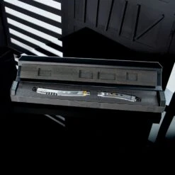 Disney Ahsoka Tano Legacy LIGHTSABER Set – Star Wars -Toys Store 1814047624884 4