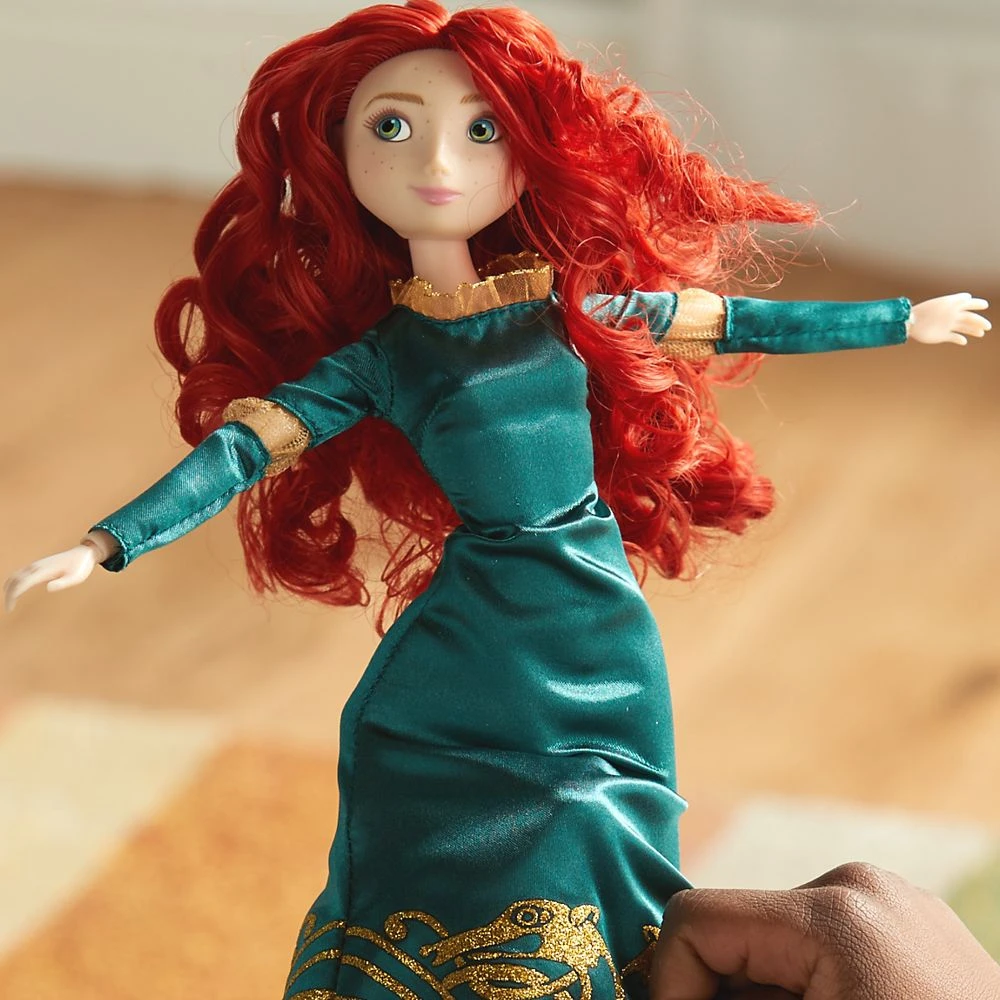 Disney Merida Classic Doll – Brave – 11 1/2'' 4 Disney Merida Classic Doll – Brave – 11 1/2'' - Image 2